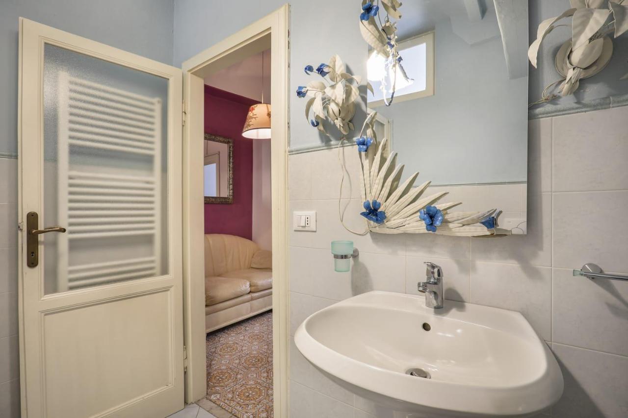 Rooms Corte Delle Uova Centro Storico Piazza San Michele Λούκα Εξωτερικό φωτογραφία