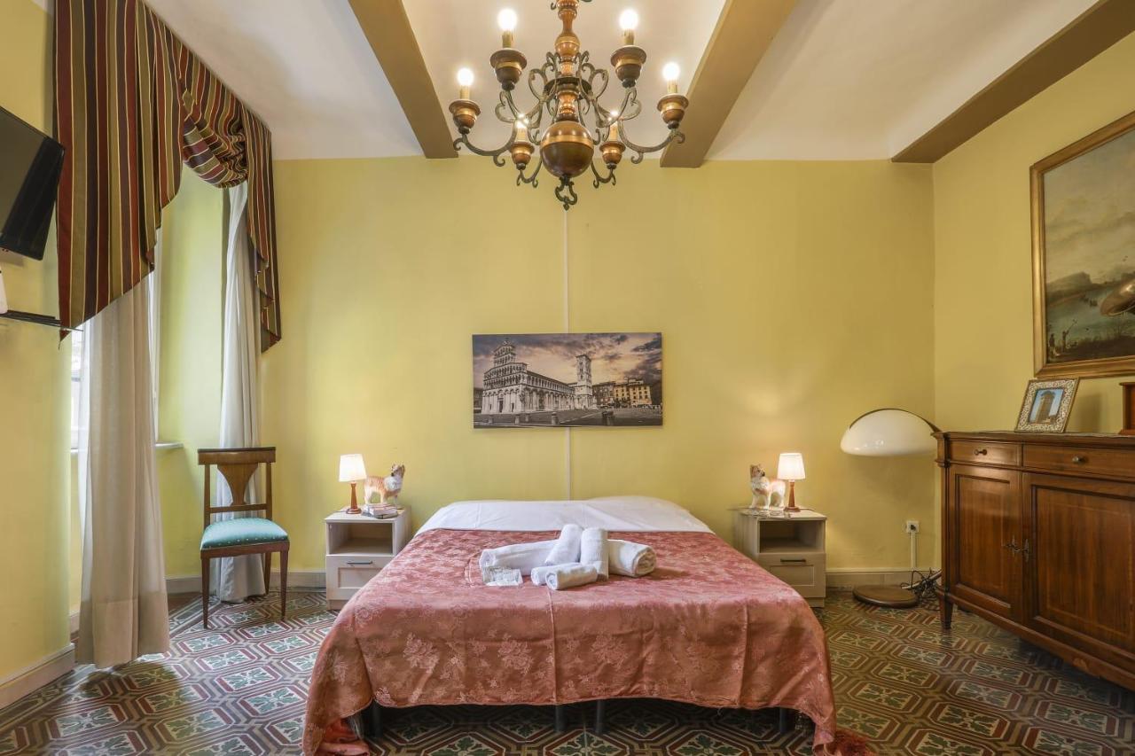 Rooms Corte Delle Uova Centro Storico Piazza San Michele Λούκα Εξωτερικό φωτογραφία